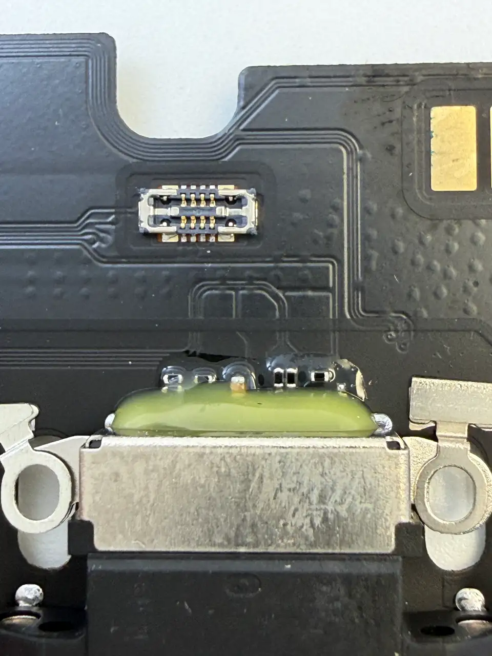 High Quality Compatible iPhone 12 Pro Max Charging Port Flex Cable photograph 4
