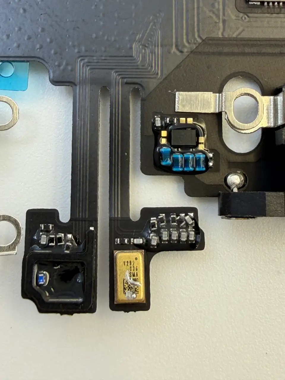 High Quality Compatible iPhone 13 Pro Max Charging Port Flex Cable photograph 4