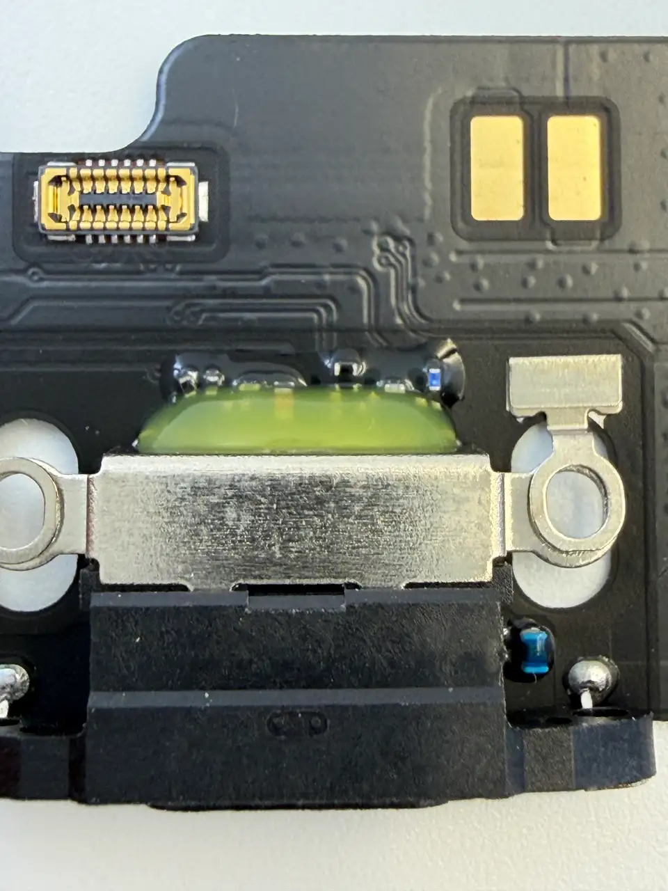 High Quality Compatible iPhone 13 Pro Max Charging Port Flex Cable photograph 5