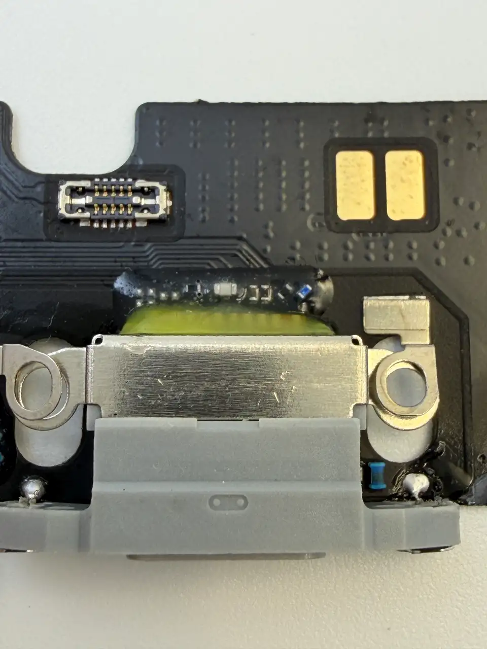 High Quality Compatible iPhone 14 Pro Max Charging Port Flex Cable photograph 4
