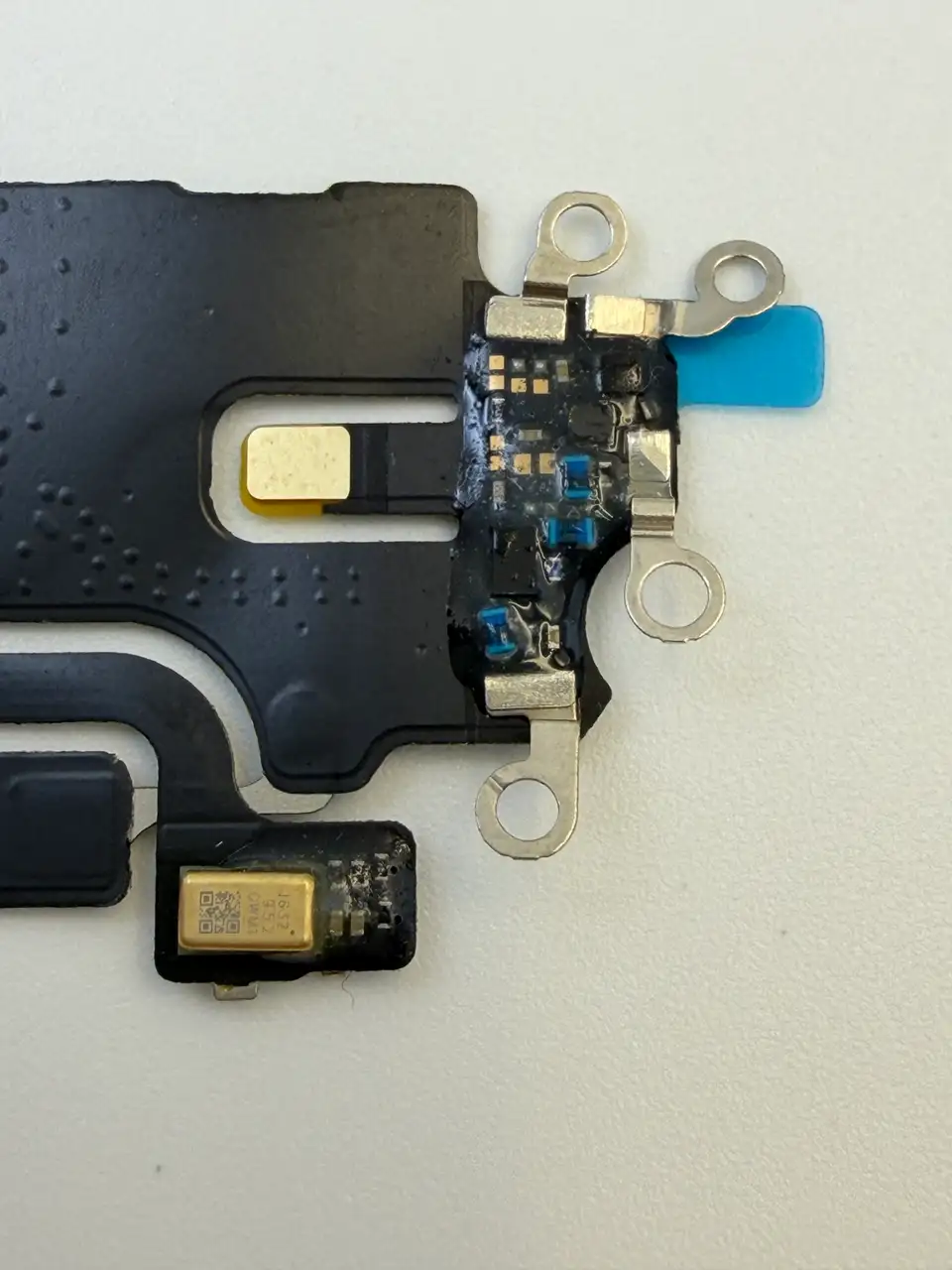 High Quality Compatible iPhone 14 Pro Max Charging Port Flex Cable photograph 5