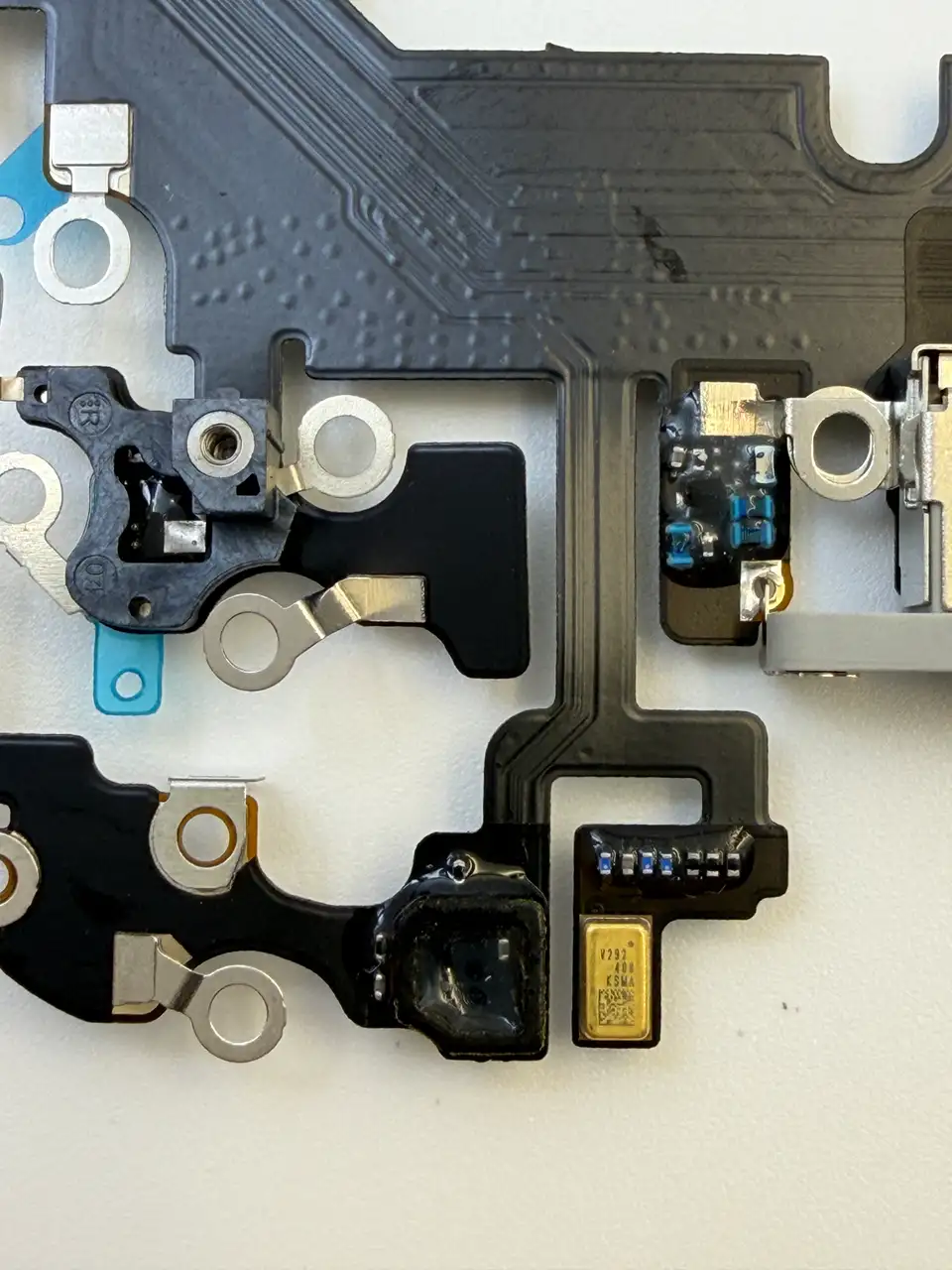 High Quality Compatible iPhone 15 Pro Max Charging Port Flex Cable photograph 2