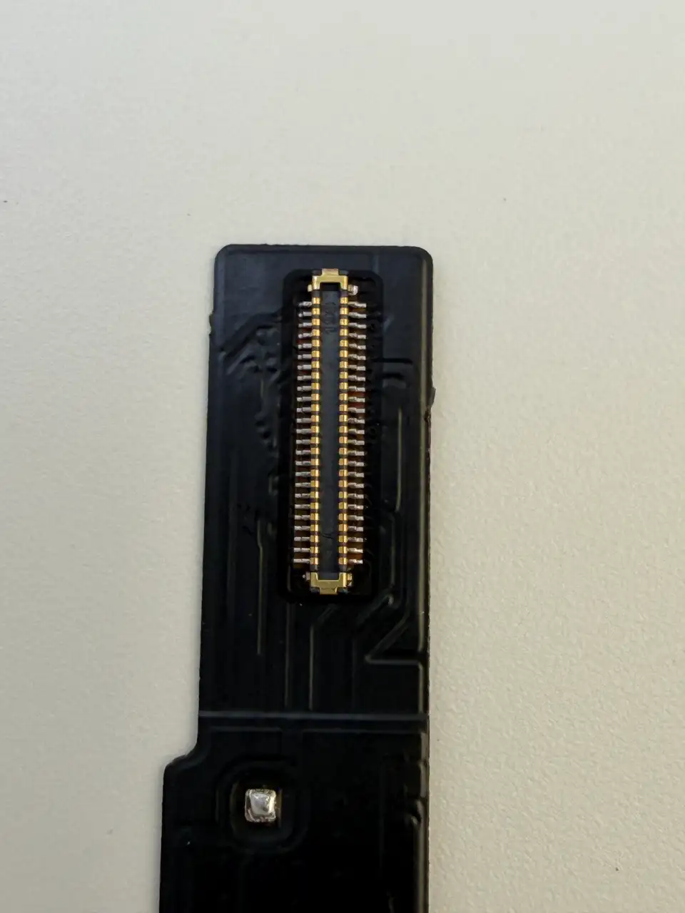 High Quality Compatible iPhone 16 Pro Max Charging Port Flex Cable photograph 4