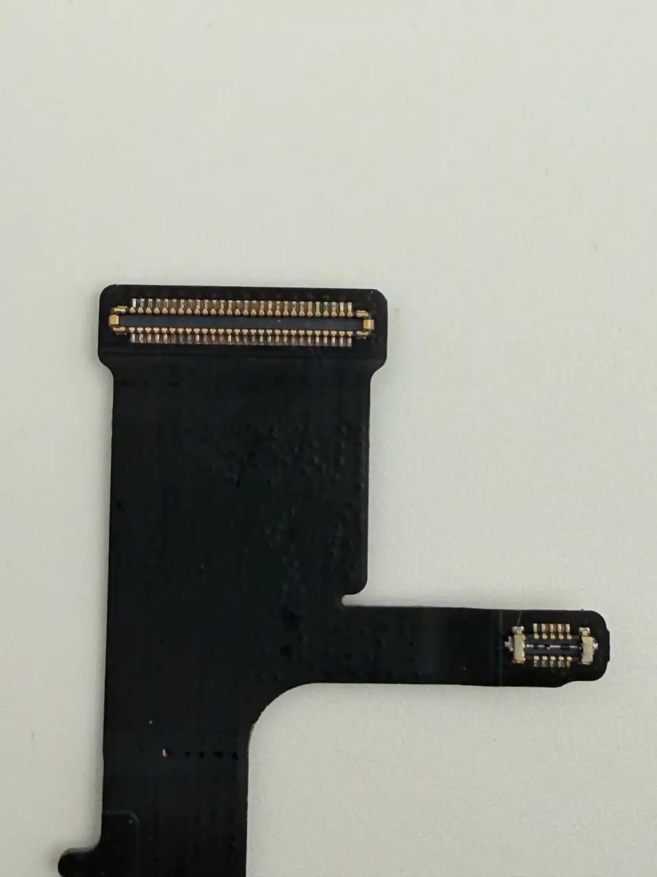 Original Pulled iPhone 11 Pro Max Charging Port Flex Cable photograph 7