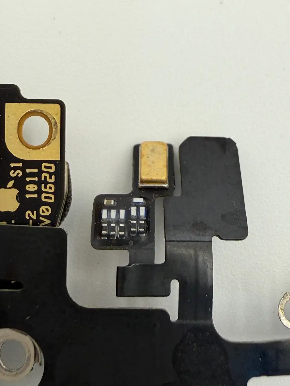 Original Pulled iPhone 11 Pro Max Charging Port Flex Cable photograph 9