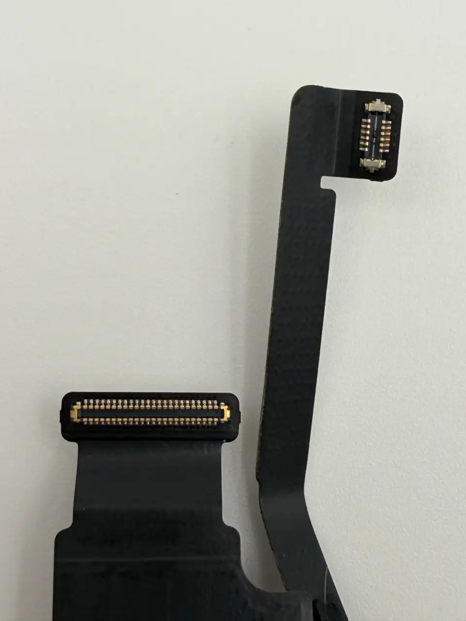 Original Pulled iPhone 12 Pro Max Charging Port Flex Cable photograph 5