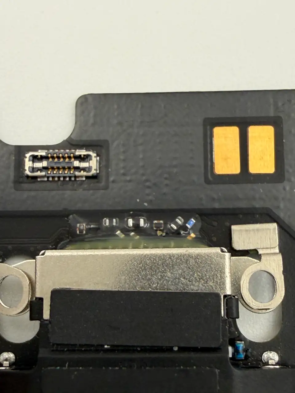 Original Pulled iPhone 14 Pro Max Charging Port Flex Cable photograph 3