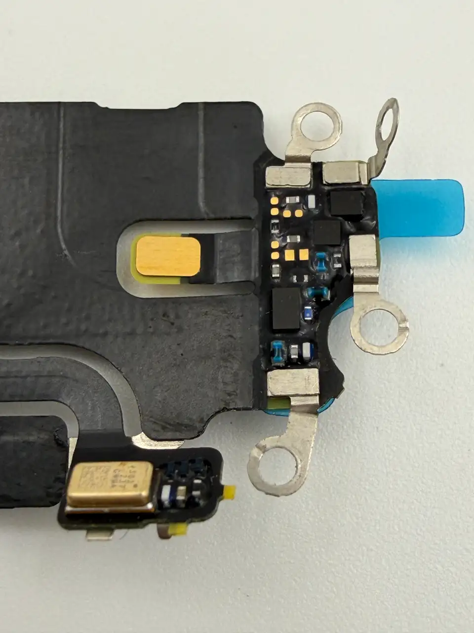 Original Pulled iPhone 14 Pro Max Charging Port Flex Cable photograph 4