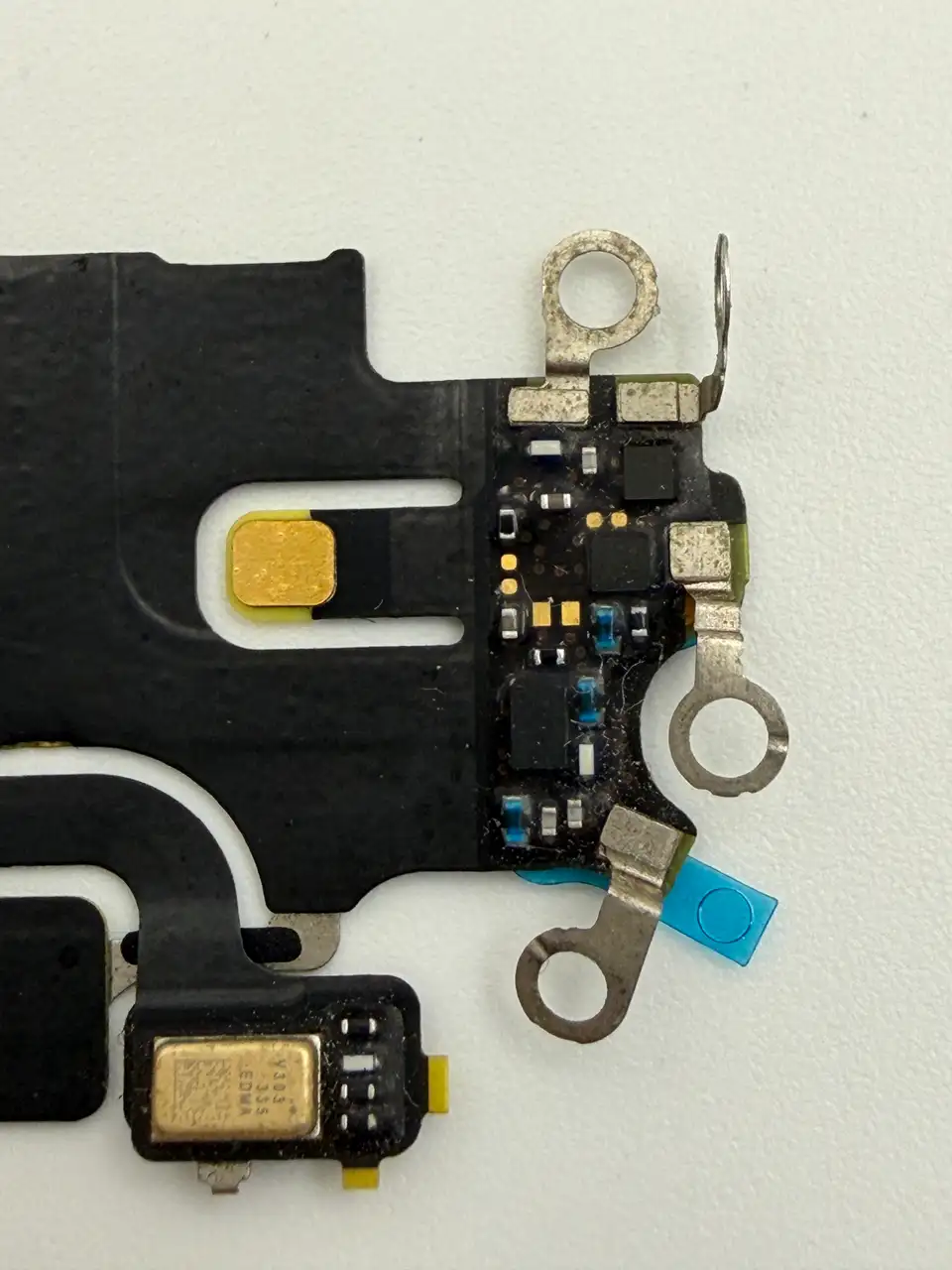 Original Pulled iPhone 15 Pro Max Charging Port Flex Cable photograph 4