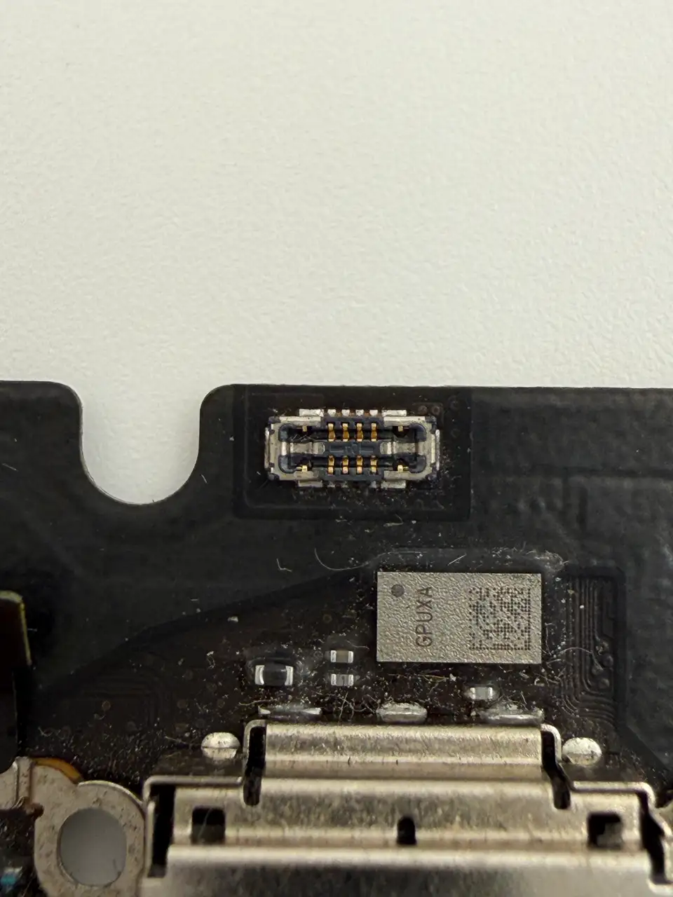 Original Pulled iPhone 15 Pro Max Charging Port Flex Cable photograph 5