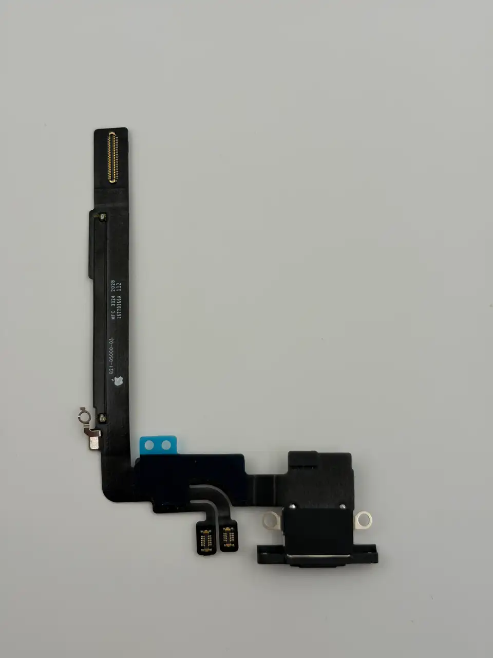 Original Pulled iPhone 16 Pro Max Charging Port Flex Cable photograph 4