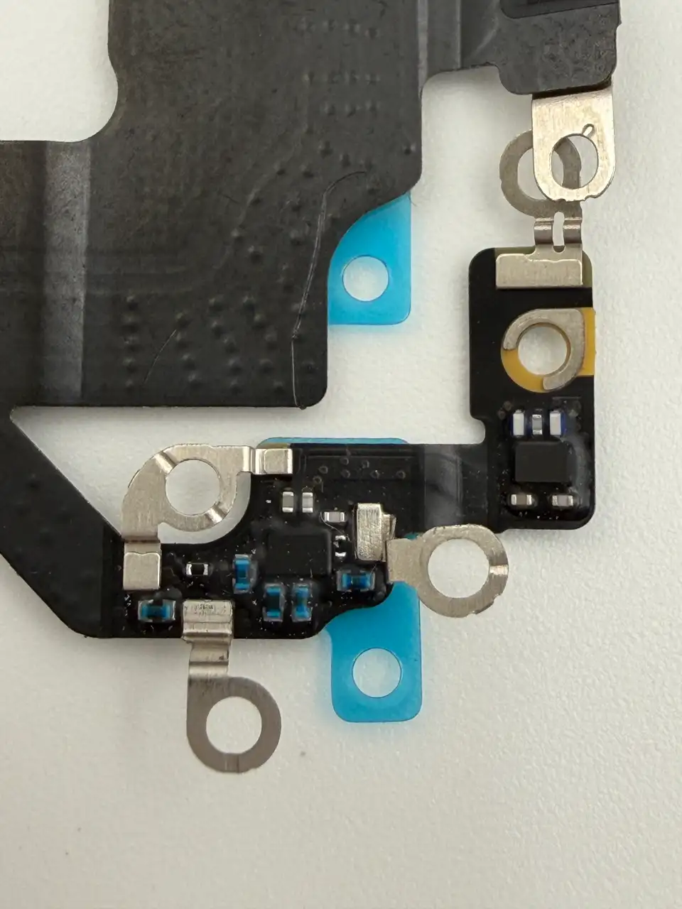 Original Pulled iPhone 16 Charging Port Flex Cable photograph 4