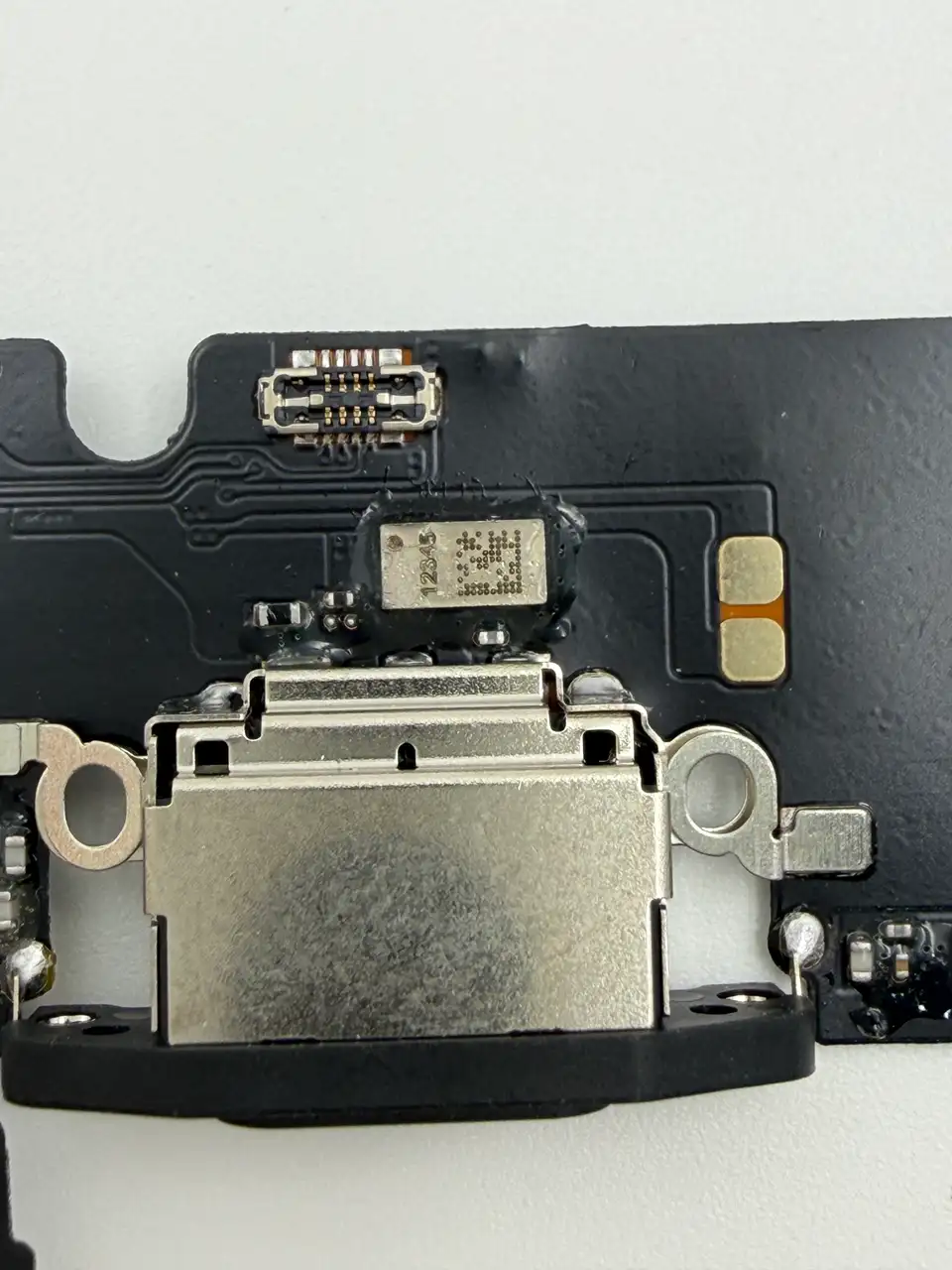 Standard Compatible iPhone 15 Pro Max Charging Port Flex Cable photograph 4
