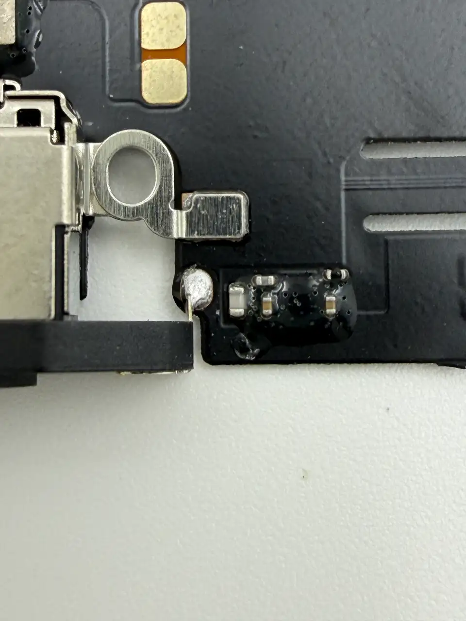 Standard Compatible iPhone 15 Pro Max Charging Port Flex Cable photograph 6